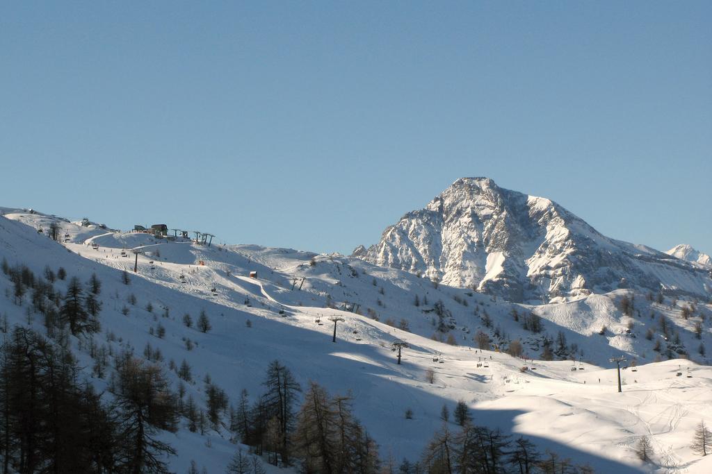 Hotel Biancaneve Oulx Buitenkant foto